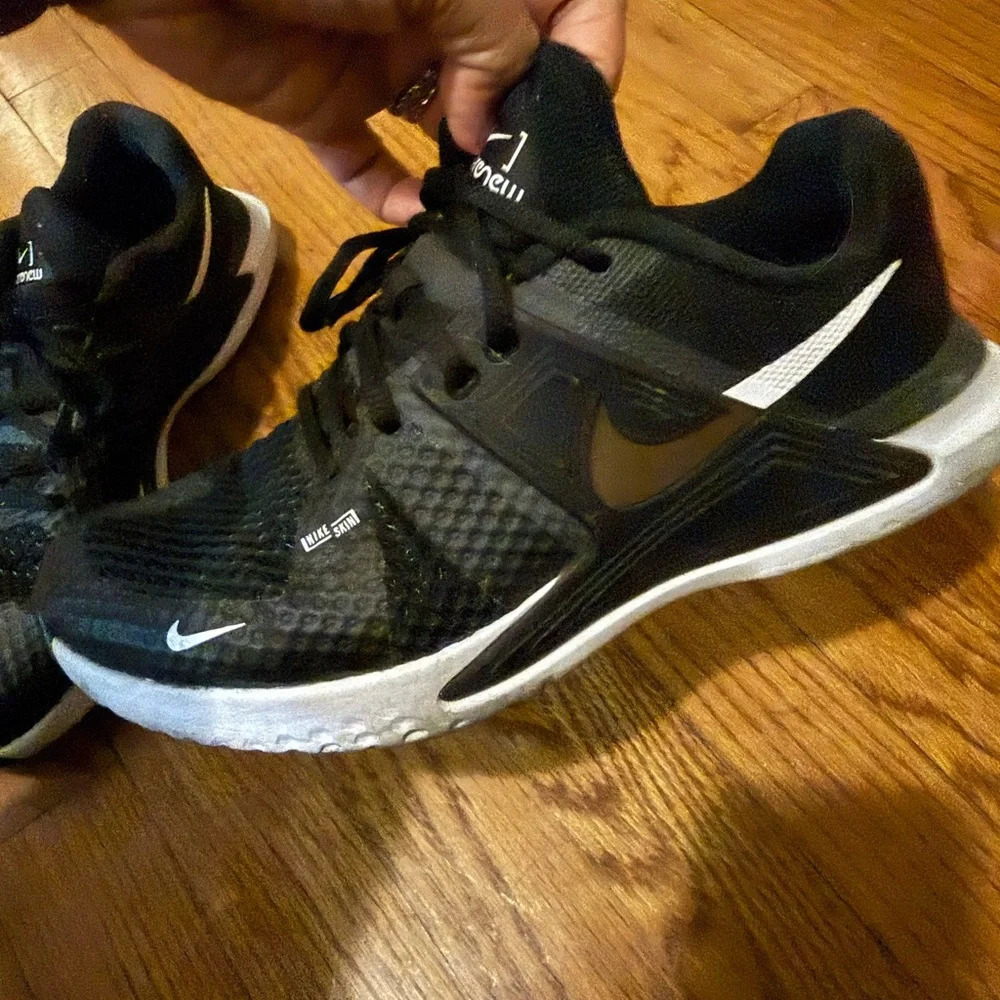 Nike Black and White Running Shoes